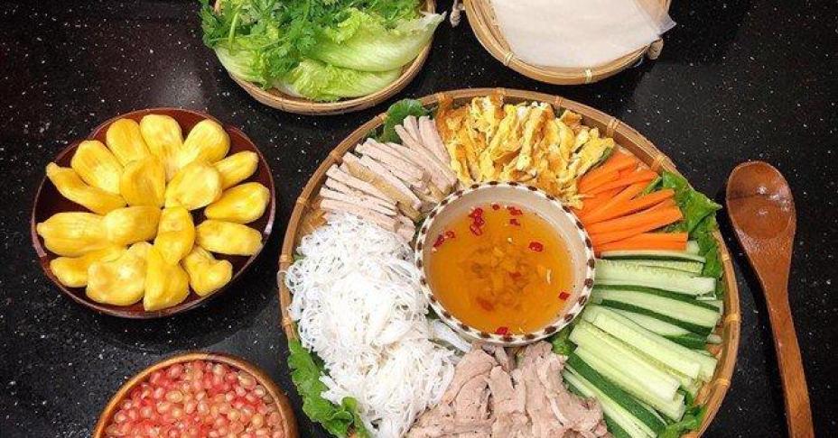 Mẹ đảm Yên Bái cứ chờ 3 con ngủ mới nấu được cơm nhưng bữa nào cũng đủ món ngon