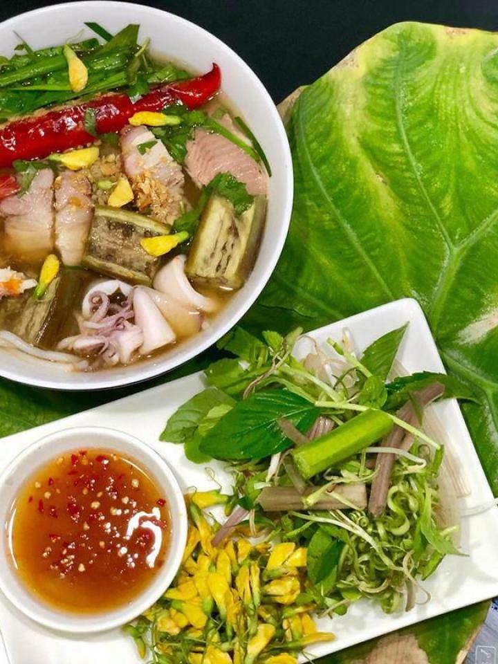 Mẹ SG kho cá tanh "thối nhà thối cửa" bỗng thành siêu đầu bếp, lên truyền hình như cơm bữa