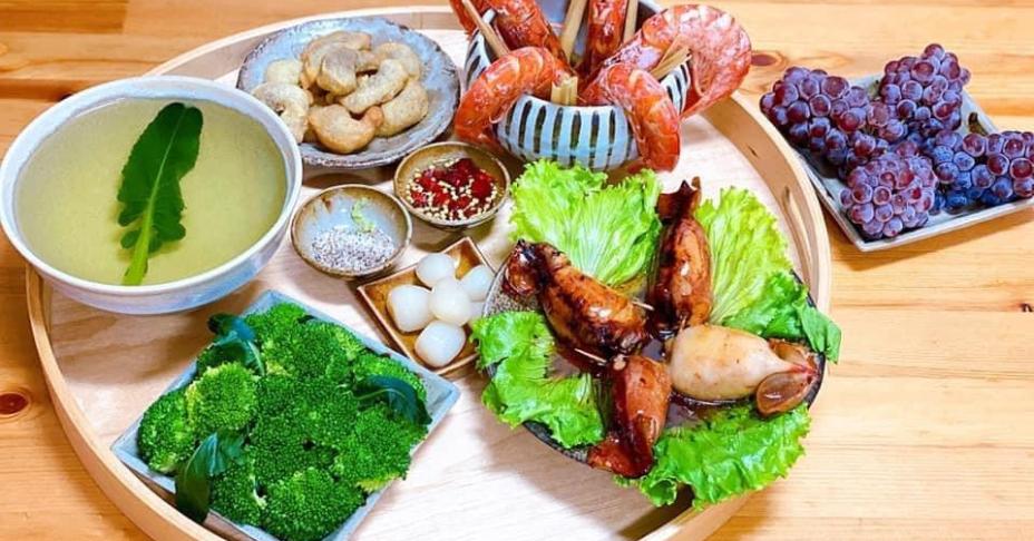 Mẹ Việt ở Nhật chia sẻ mâm cơm nhà tươm tất ngon lành khiến cộng đồng mạng khen ngợi hết lời