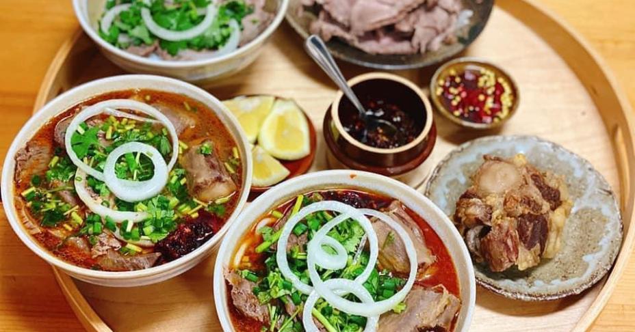 Mẹ Việt ở Nhật chia sẻ mâm cơm nhà tươm tất ngon lành khiến cộng đồng mạng khen ngợi hết lời