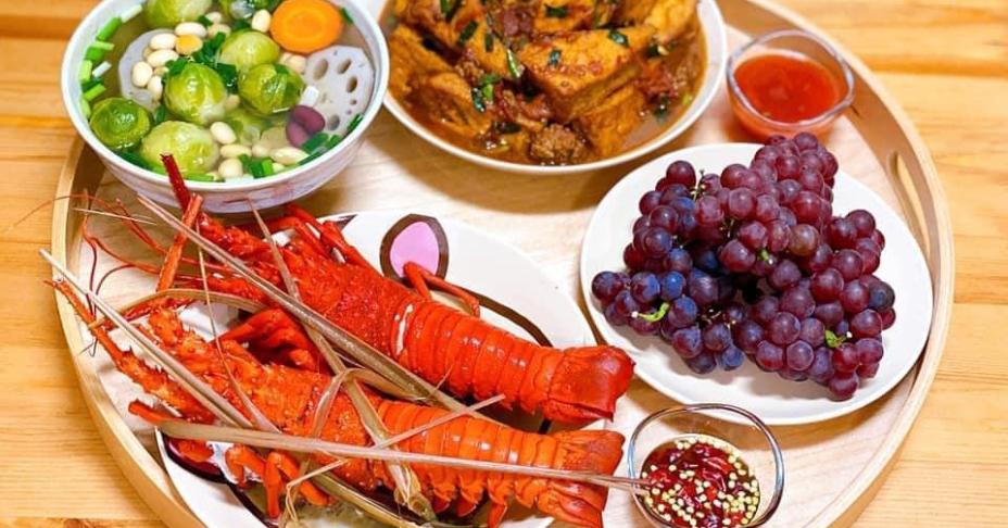 Mẹ Việt ở Nhật chia sẻ mâm cơm nhà tươm tất ngon lành khiến cộng đồng mạng khen ngợi hết lời