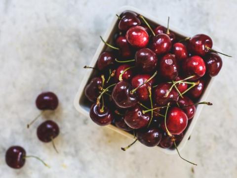 meo chon cherry tuoi de qua vua ngon vua ngot Mẹo chọn cherry tươi để quả vừa ngon vừa ngọt