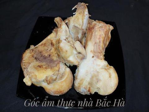 meo lam sach xuong bo de bat pho bo duoc trong vat thom nuc mui Mẹo làm sạch xương bò để bát phở bò được trong vắt, thơm nức mũi