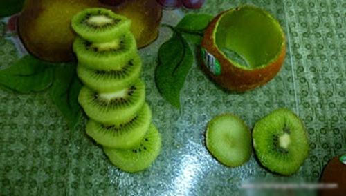 Mẹo nhỏ cắt trái kiwi ngon miệng