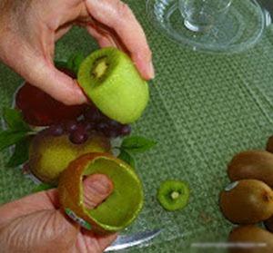 Mẹo nhỏ cắt trái kiwi ngon miệng