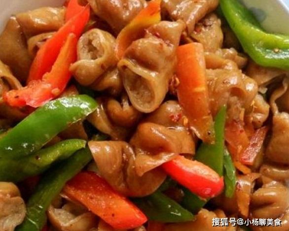 Mẹo sơ chế đánh bay mùi hôi của ruột già heo, làm món gì cũng ngon