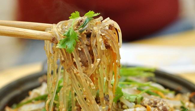 Mẹo xào miến luôn ngon, sợi nguyên vẹn không dính nát