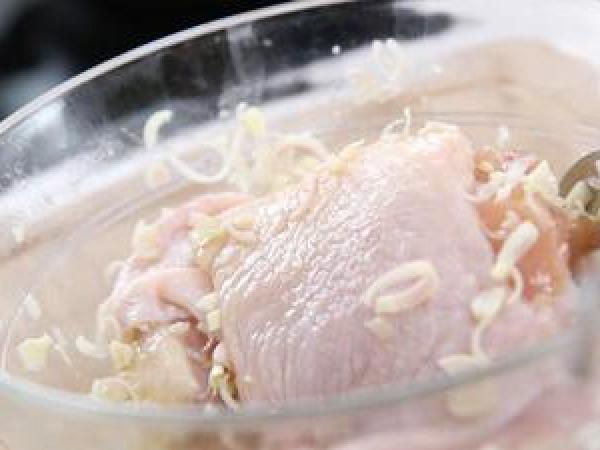 Mì gà trộn mặn ngọt chua cay dễ làm cho bữa trưa ngon miệng