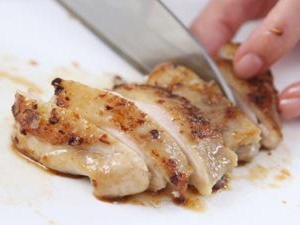 Mì gà trộn mặn ngọt chua cay dễ làm cho bữa trưa ngon miệng
