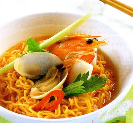 Mì không chiên Nissin: mì xào cá lóc sốt dầu hào