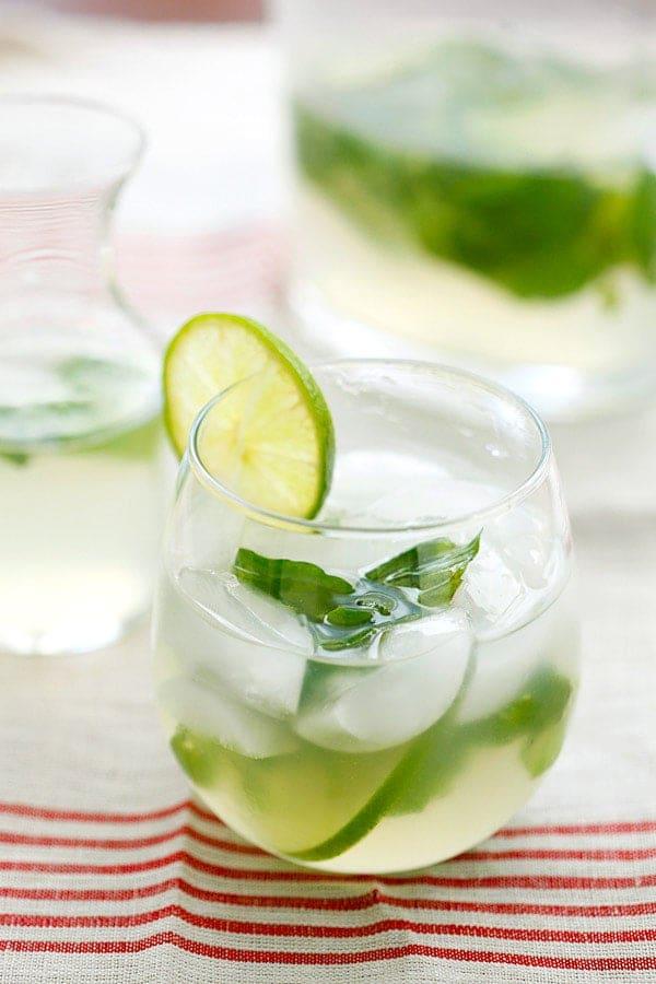 Mojito dừa và bạc hà mát lạnh