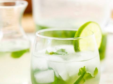 mojito dua va bac ha mat lanh Mojito dừa và bạc hà mát lạnh