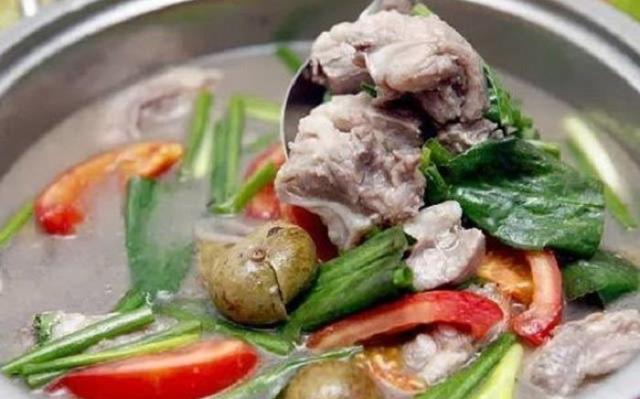 Món canh chua huyền thoại của mùa hè - các chị vào check thử mình đã nấu chuẩn chưa?