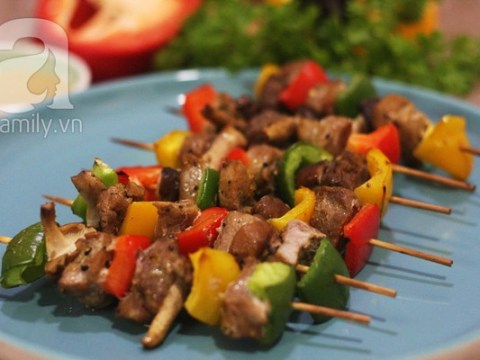 mon ngon cuoi tuan thit xien nuong bbq Món ngon cuối tuần: Thịt xiên nướng BBQ