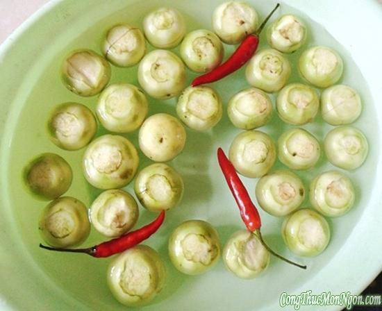Món ngon mỗi ngày: Cách muối cà pháo giòn ngon hấp dẫn