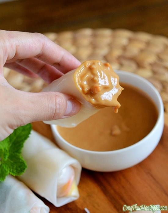 Món ngon mùa hè : Phở cuốn xoài mát thanh lạ miệng