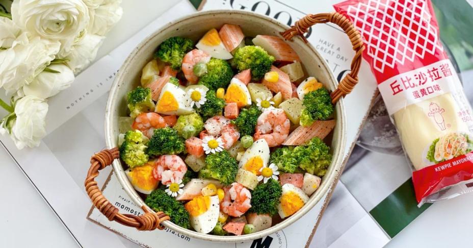 Món salad lợi đủ đường, làm dễ lại nhanh, ai ăn cũng sẽ mê ngay tắp lự