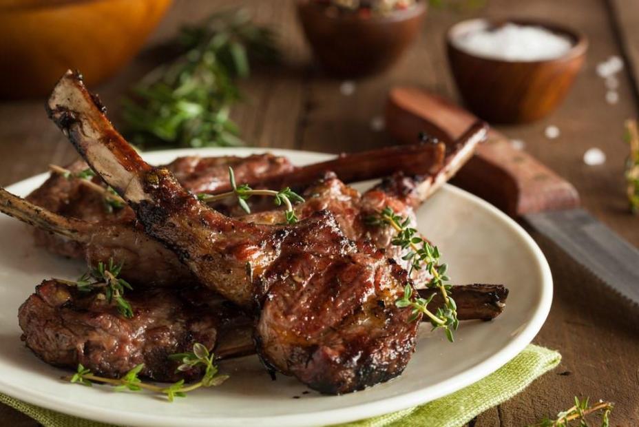 Mưa bão, lên mâm thịt nướng BBQ ngay với các món ăn độc đáo này