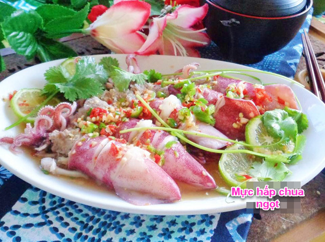 Mực hấp chua ngọt thơm ngon, hấp dẫn