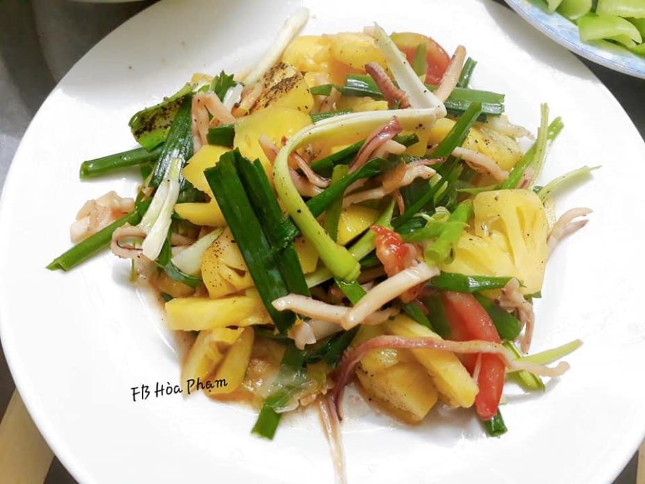 Mực khô xào dứa, món ăn lai rai vừa để nhậu vừa chống ngán cực ngon