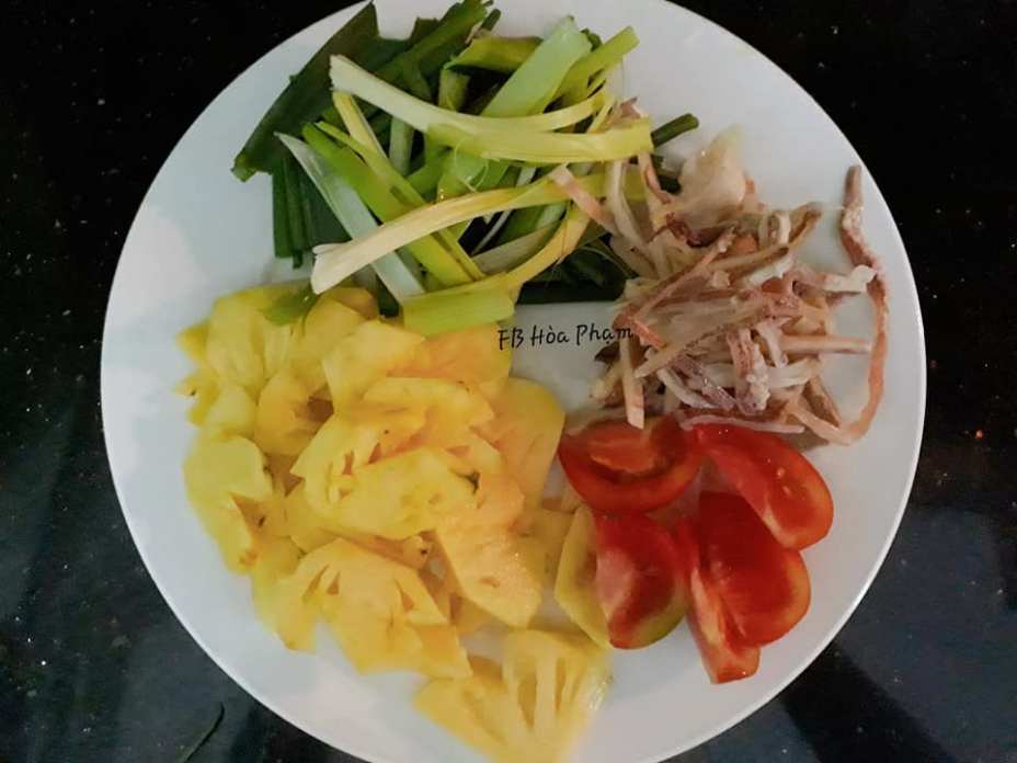 Mực khô xào dứa, món ăn lai rai vừa để nhậu vừa chống ngán cực ngon