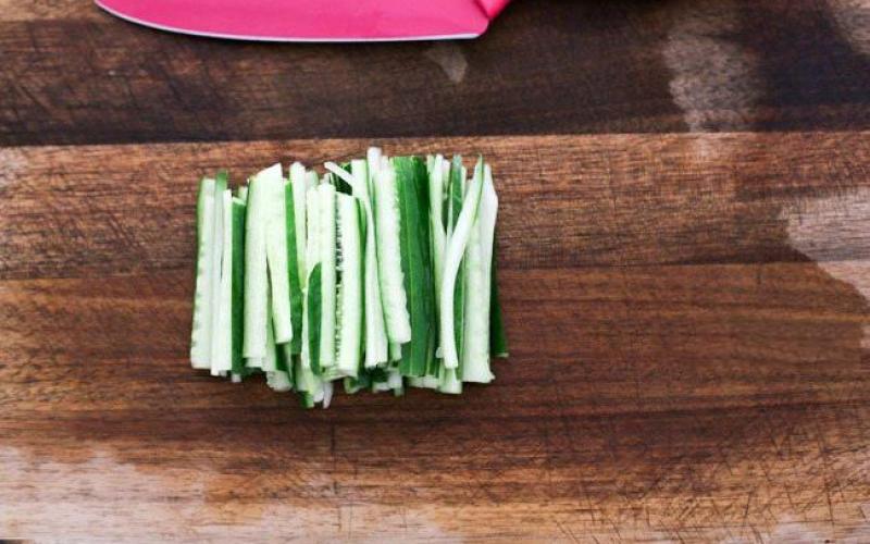Nắng nóng thế này thì “ghim” ngay công thức làm mì trộn vừa nhanh vừa ngon là chuẩn nhất