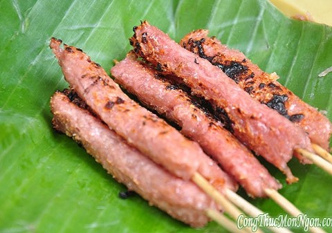 nem chua nuong Nem chua nướng