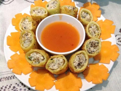 nem ga cuon vo banh goi Nem gà cuốn vỏ bánh gối