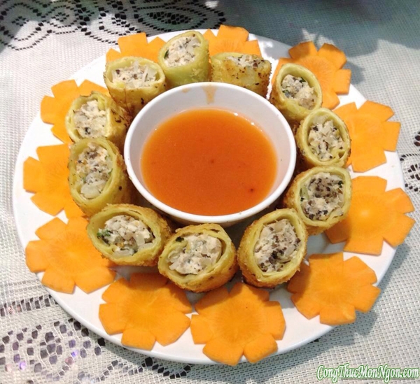 Nem gà cuốn vỏ bánh gối