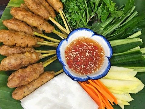 nem nuong dai ca nha ngay cuoi tuan Nem nướng đãi cả nhà ngày cuối tuần