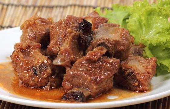 Nếu thấy sườn heo có 3 dấu hiệu này tuyệt đối không nên mua
