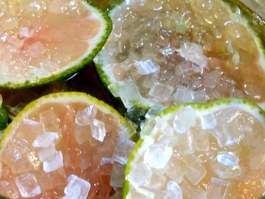 Ngâm chanh đào mật ong trị ho cho con nít cực dễ