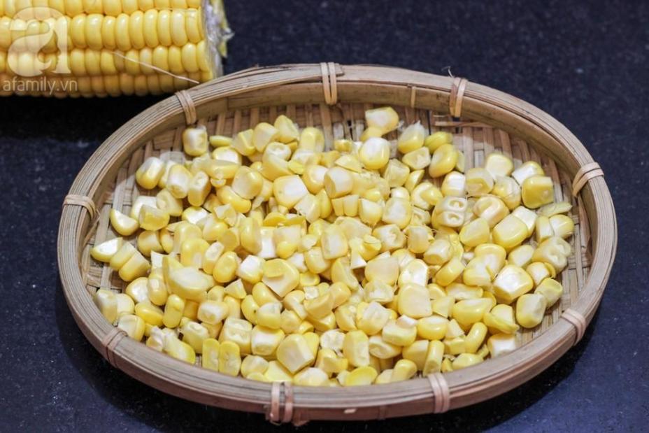 Ngày lạnh làm bánh ngô chiên cay ăn “cực đã”