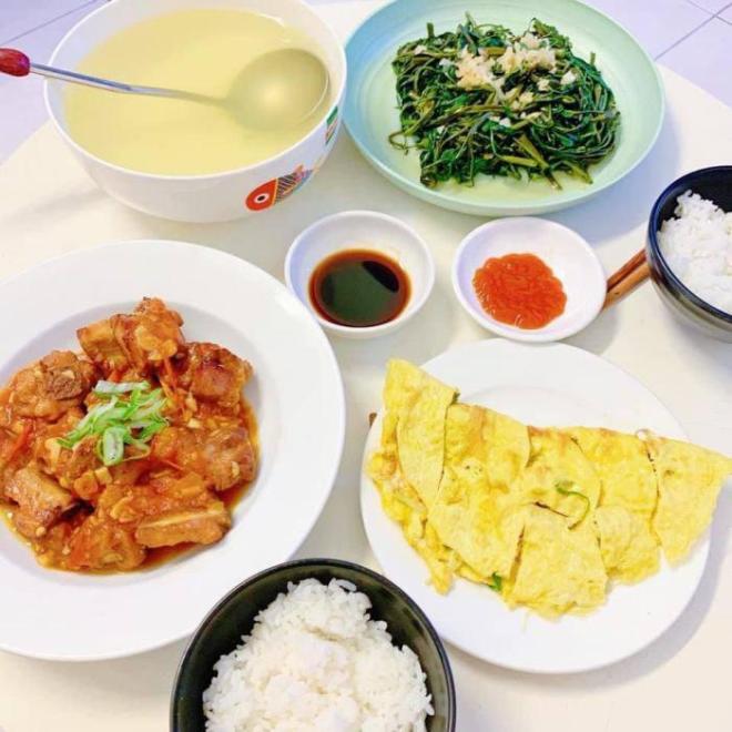 Ngày nào cũng nấu cơm, phở xen kẽ, 8X được chồng khen nức nở