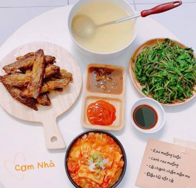 Ngày nào cũng nấu cơm, phở xen kẽ, 8X được chồng khen nức nở