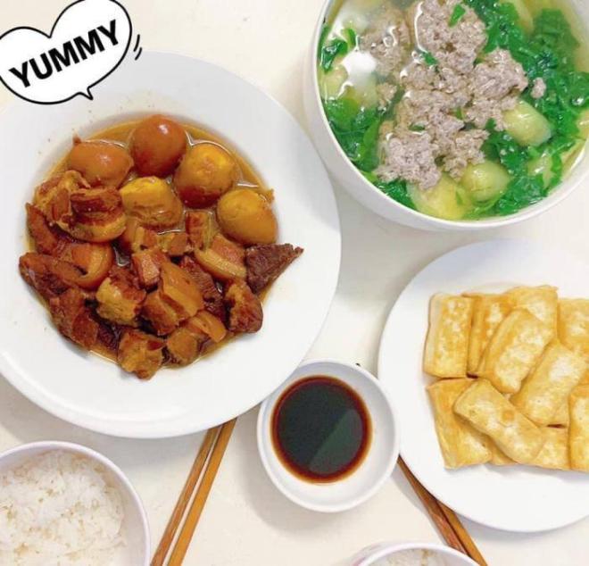 Ngày nào cũng nấu cơm, phở xen kẽ, 8X được chồng khen nức nở