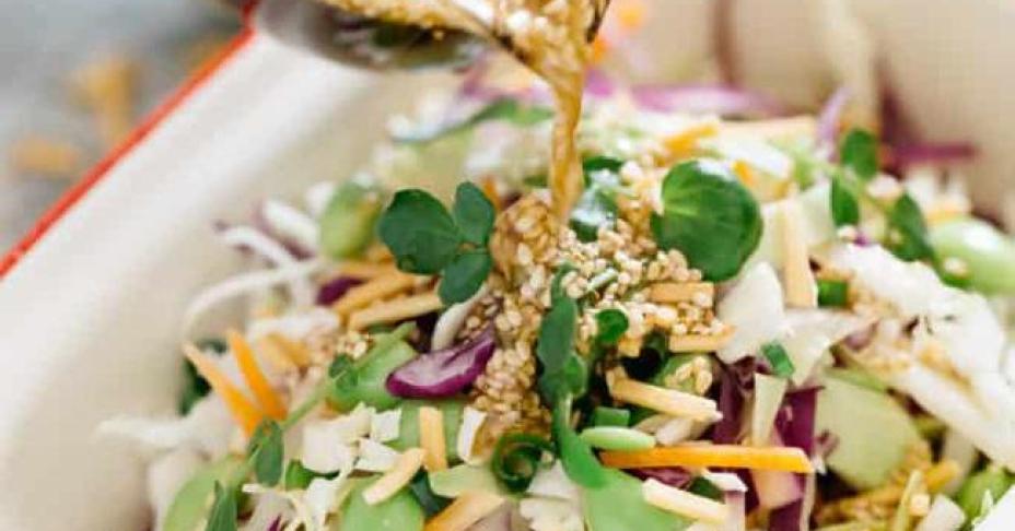 Ngày nào tôi cũng mang món salad này đi làm để ăn trưa, sau 1 tuần vòng eo giảm hẳn 3cm!