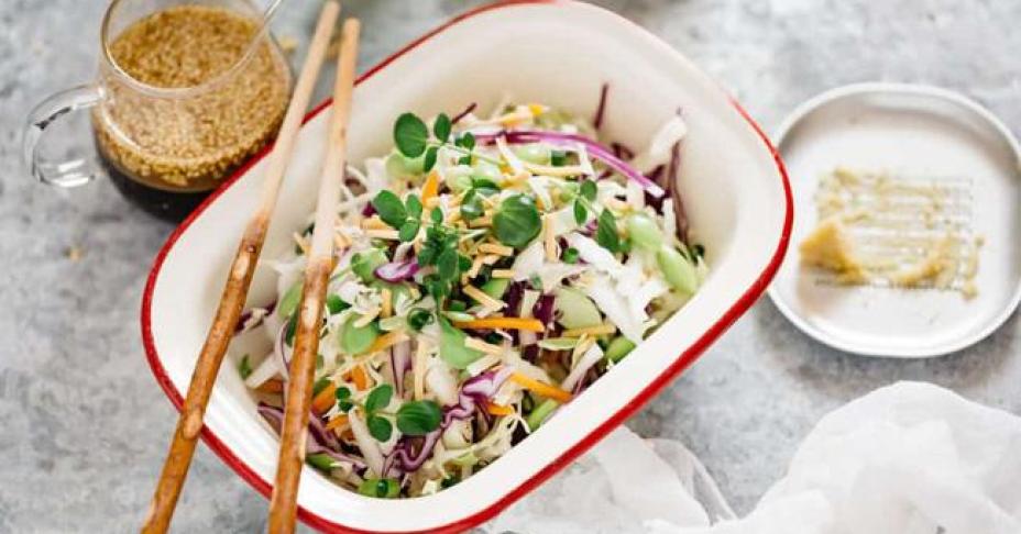 Ngày nào tôi cũng mang món salad này đi làm để ăn trưa, sau 1 tuần vòng eo giảm hẳn 3cm!