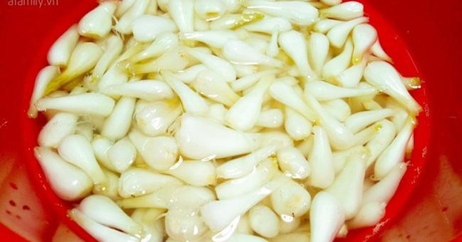 Ngày Tết đến không thể bỏ qua cách muối củ kiệu chua ngọt, giòn ngon như thế này