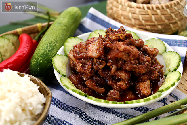 Ngon cơm với thịt kho mắm ruốc