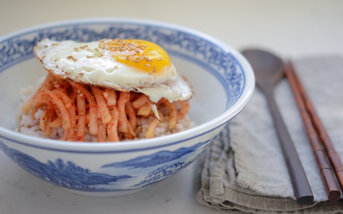 Người Hàn rất mê salad củ cải vì làm cực nhanh ăn lại ngon vô cùng