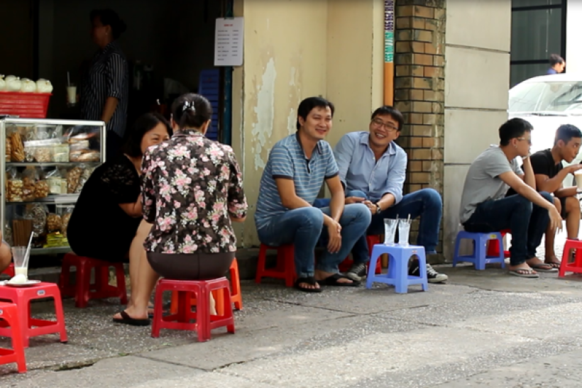 Quán sữa tươi có gì mà người Sài Gòn kiên nhẫn xếp hàng chờ uống?