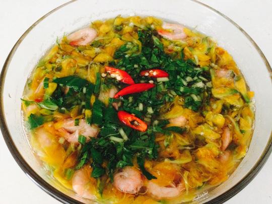 Nhớ nồi canh chua bông điên điển ngày nào