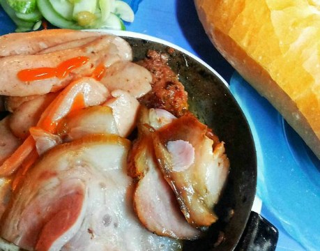 nhung quan banh mi chao ngon re hut khach o ha noi Những quán bánh mì chảo ngon, rẻ hút khách ở Hà Nội