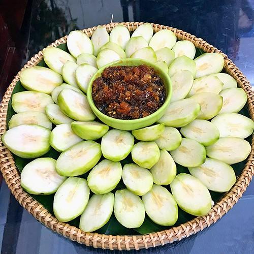 Nước sốt 'thần thánh' chấm xoài và cóc xanh