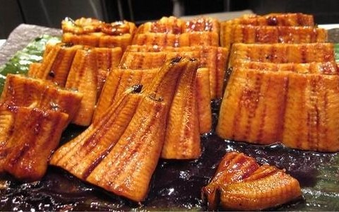 nuot nuoc mieng truoc mon luon nuong nhat ban Nuốt nước miếng trước món lươn nướng Nhật Bản