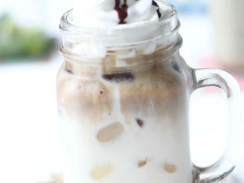 pha cafe mocha trong nhay mat ma cuc ngon Pha cafe Mocha trong nháy mắt mà cực ngon