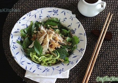 pho bi ngoi tron cho nguoi an kieng low carb "Phở" bí ngòi trộn cho người ăn kiêng low carb