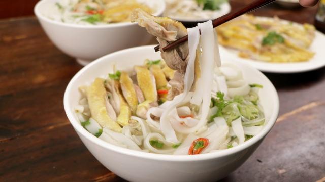 Phở gà Hà Nội