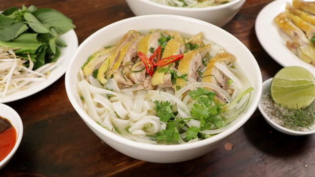 Phở gà Hà Nội